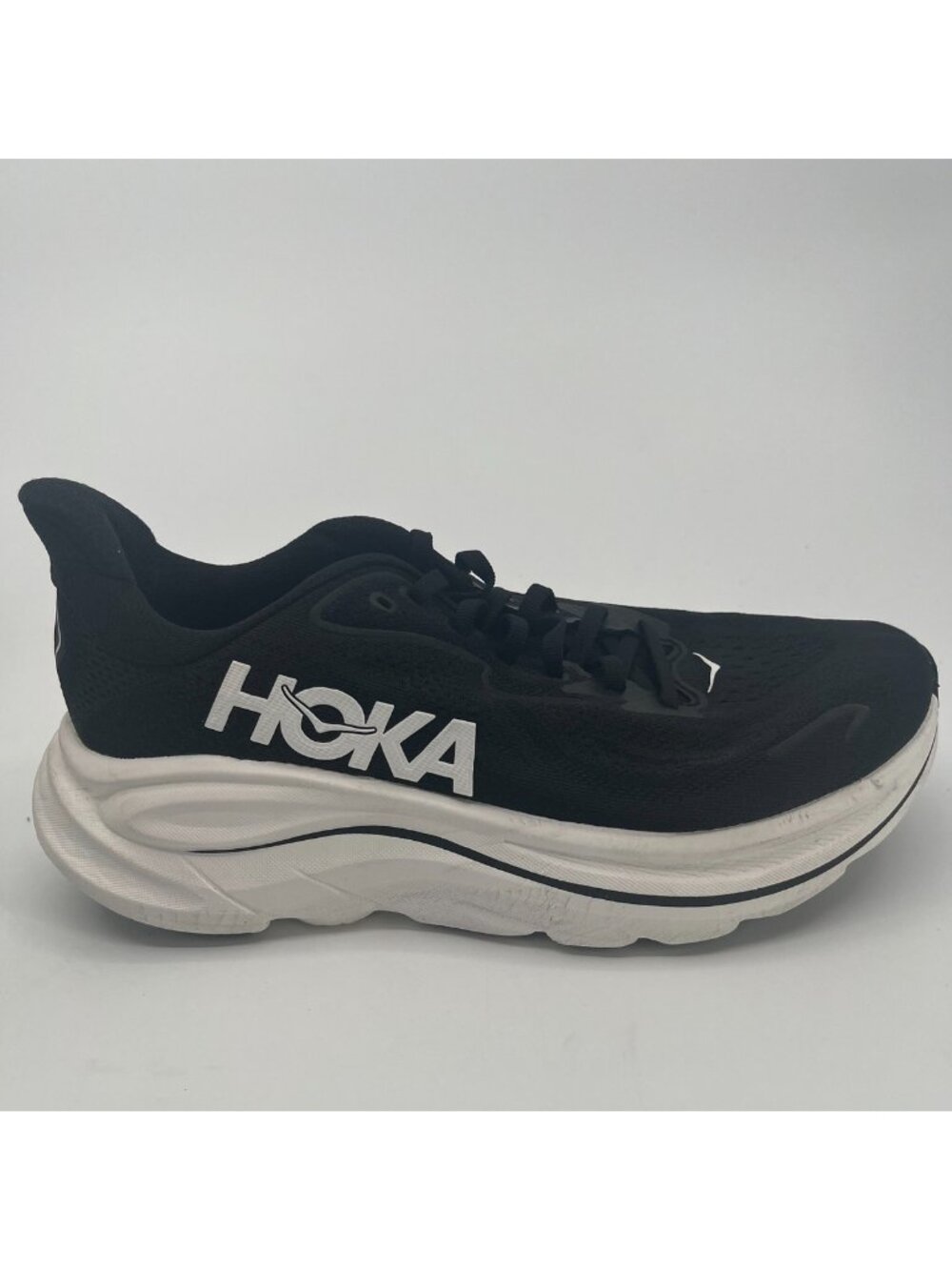 Hoka One One Clifton 10 Womens Size 9 Black White Running Walking Shoes Sneakers